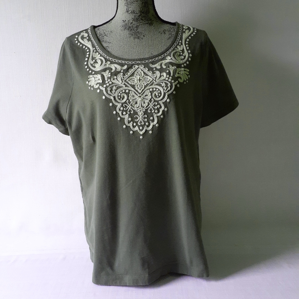 Croft & Barrow women's hunter green short-sleeve embroided top size 1X